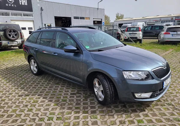 zachodniopomorskie Skoda Octavia cena 40590 przebieg: 290000, rok produkcji 2016 z Koszalin